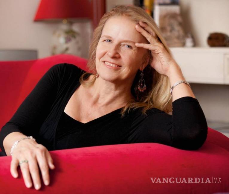 Cornelia Funke desea un pasaporte como “ciudadana del mundo”