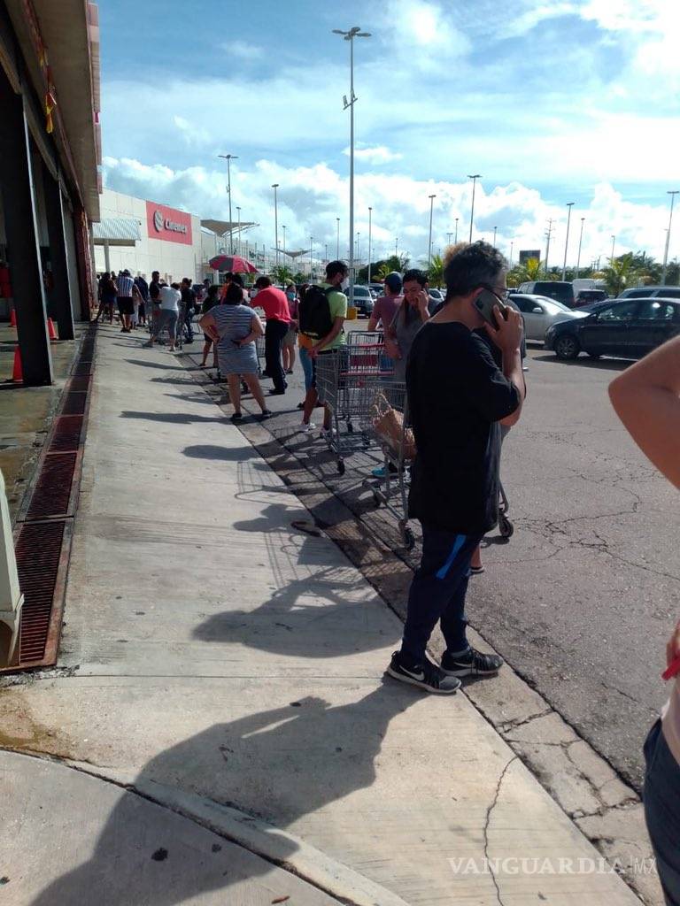 $!Compras de pánico y toque de queda en Quintana Roo por Delta (sigue su trayectoria en vivo)