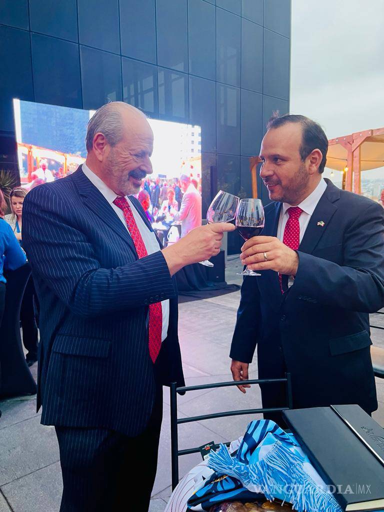 $!Firman Parras, Coahuila, y El Paso, Texas, hermanamiento