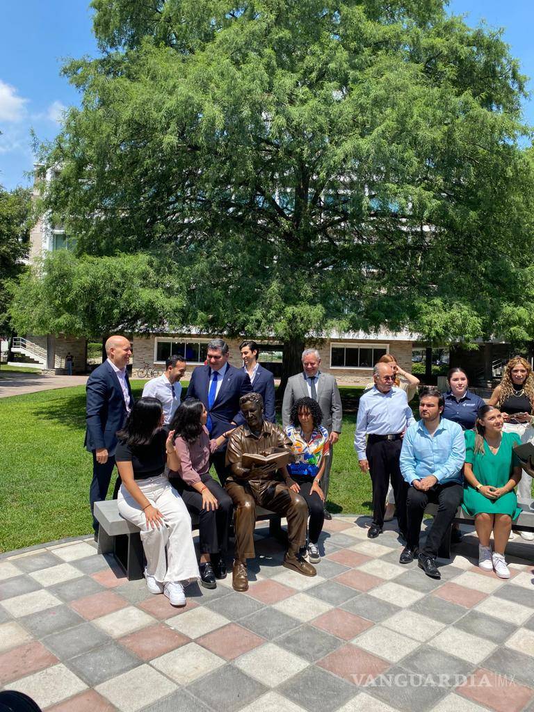 $!El rostro de las obras se configuró a partir de 10 modelos 3D de profesores reales.