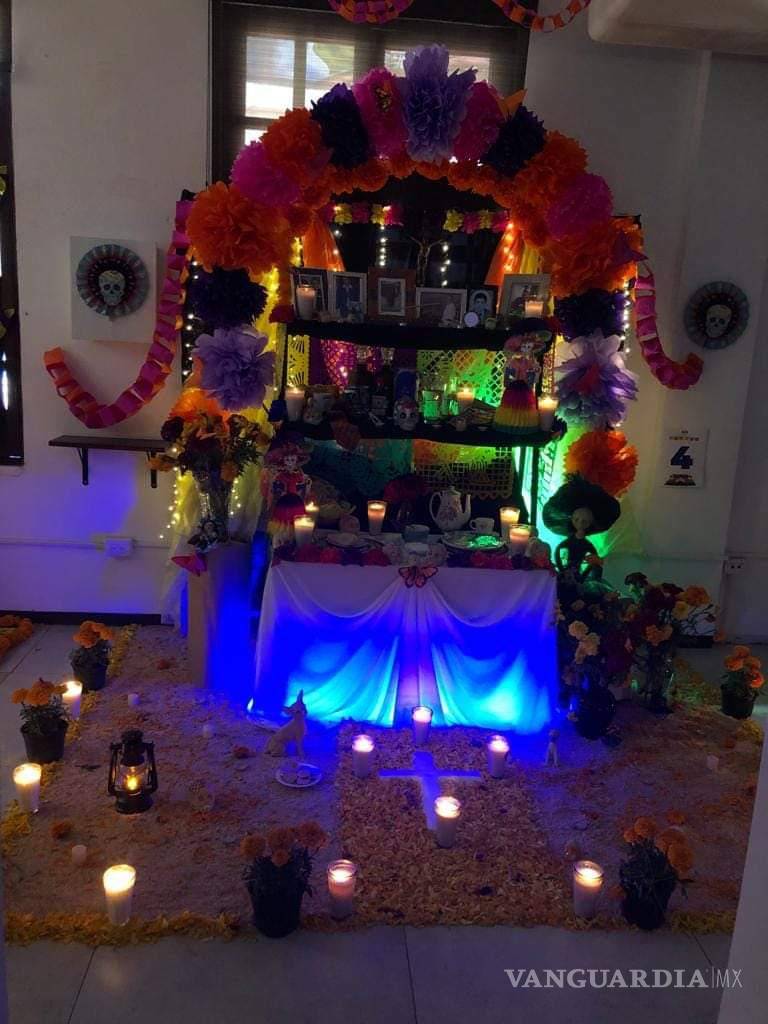 $!¿Ya viste estos altares en Saltillo? Dedicados a familiares, Walt Disney, Juan Gabriel, Cri-Cri y más (Fotos)