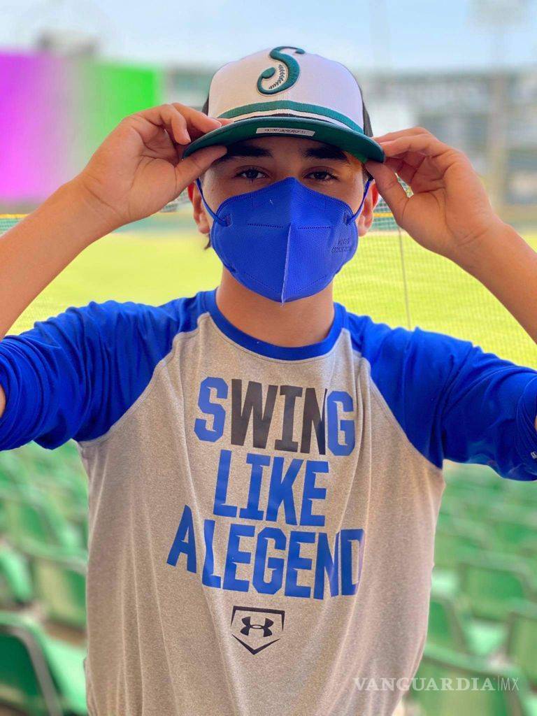 $!Saraperos firma a joven duranguense de 16 años