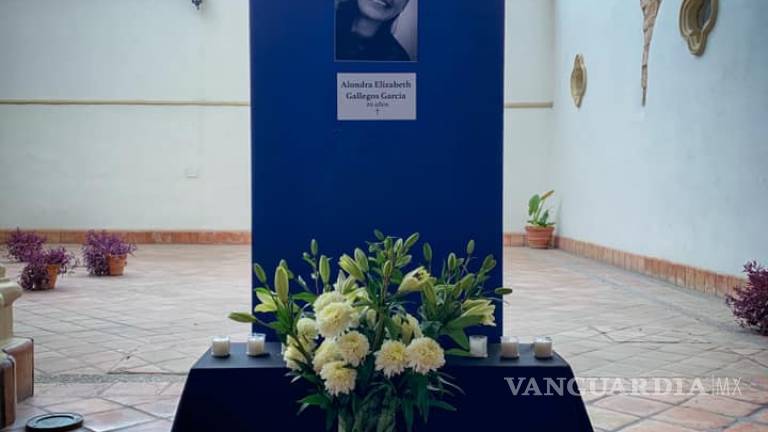 Realizan memorial para Alondra en exposición de artistas mujeres en Saltillo