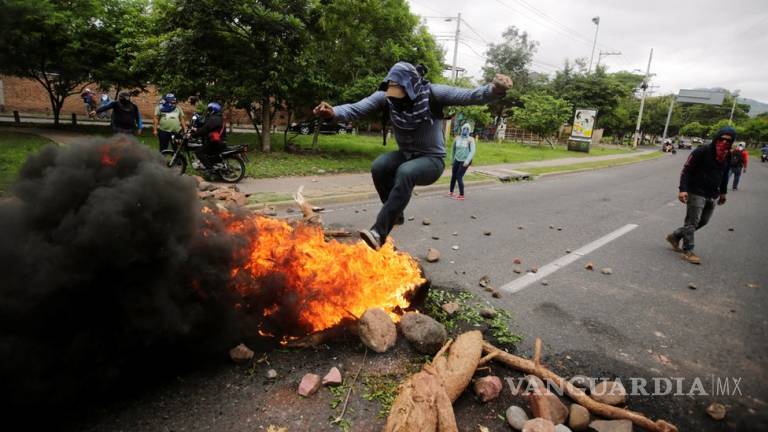 Se intensifican protestas en Honduras; al menos 3 muertos en movimientos contra Juan Orlando Hernández