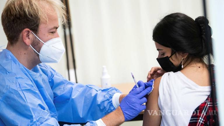 Alemania impondría vacuna obligatoria, aumentará restricciones contra no inmunizados