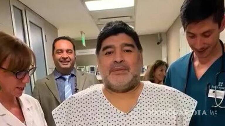 $!Salen a la luz chats de los doctores que atendían a Maradona