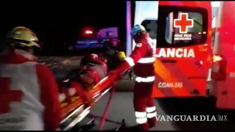 $!Los jóvenes fueron trasladados para recibir atención médica.