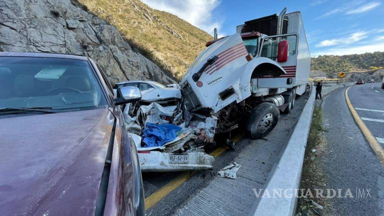 Así fue el carreterazo que dejó cuatro muertos en Los Chorros, carretera 57 de Coahuila