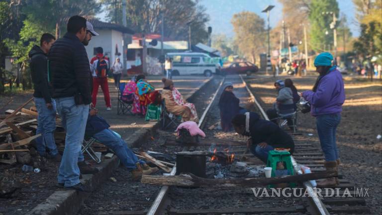 Bloqueos ferroviarios de la CNTE en Michoacan hacen perder mil mdp al día