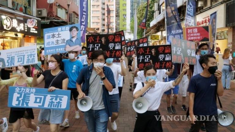 La Policía de Hong Kong arresta a 50 políticos opositores y activistas