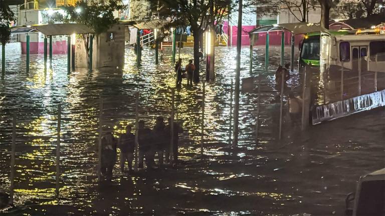 El SMN prevé lluvias muy fuertes en Nayarit, Jalisco, Colima y Michoacán, además de calor extremo y rachas de viento este viernes.