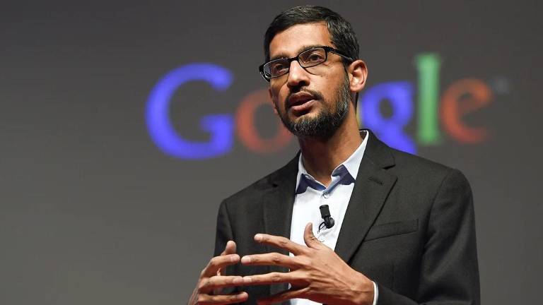 La inteligencia artificial deja atrás la fase experimental: Google revela que tres de cada cuatro líneas de código ya son creadas por máquinas y presenta plataformas que permiten operar con agentes autónomos a escala empresarial.