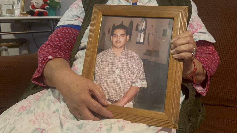 $!El retrato de Raúl Villasana Cantú, hijo de Doña Trini. Su madre espera lograr que rescaten sus restos.