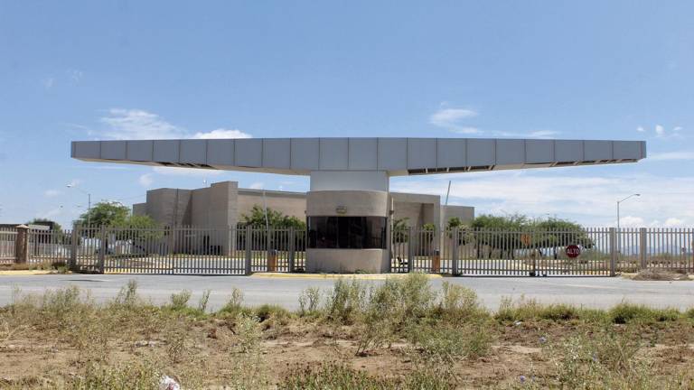 $!Fachada descuidada del parque PITT, en Torreón, proyecto con 100 mdp de inversión, que actualmente solo alberga la oficina del Coecyt con 5 empleados.