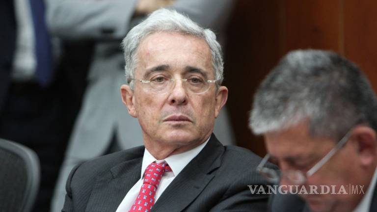 Corte Suprema de Justicia de Colombia ordena detención del expresidente Álvaro Uribe
