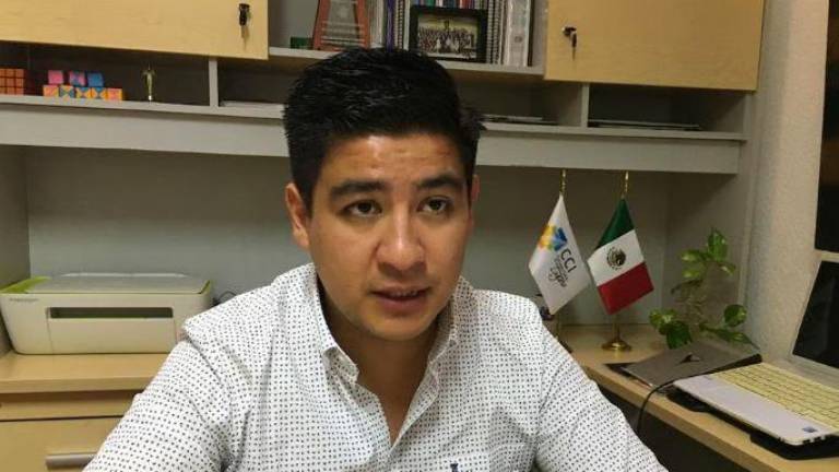 $!Luis Alfredo Medina, coordinador de Investigación del CCI, critica que se sigan fomentando carreras sin mercado como la licenciatura en Educación