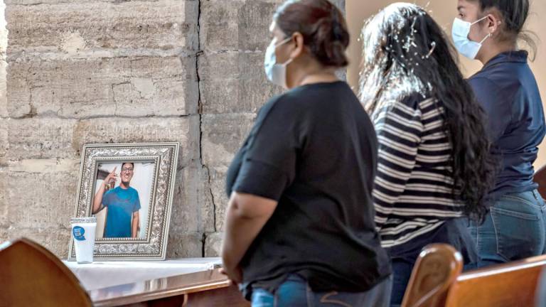 $!Se ofreció una misa en la Parroquia de San José en memoria de Eduardo. Acudieron familia y amigos.