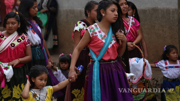Venden películas 'porno' de mujeres indígenas en Chiapas