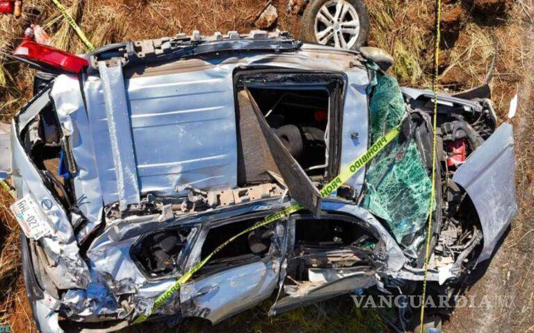 $!Milagro en la carretera, cinco estudiantes sobreviven, y sin lesiones graves, tras fuerte choque