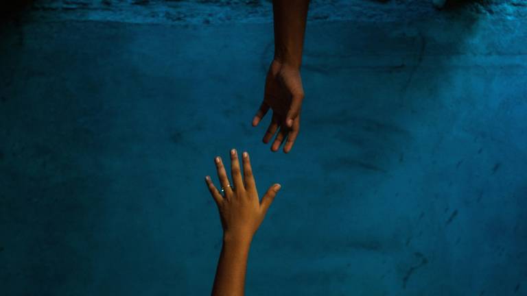 Autoridades sanitarias han encendido las alertas ante el incremento de intentos de suicidio mediante la ingesta de medicamentos, un método cada vez más frecuente debido a su fácil acceso.