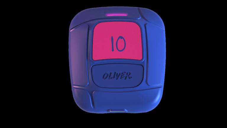 $!Oliver, una “espinillera inteligente” que recoge información del futbolista mientras juega o entrena