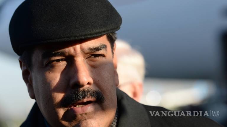 Maduro suspende viaje al Vaticano por 'recomendación médica'