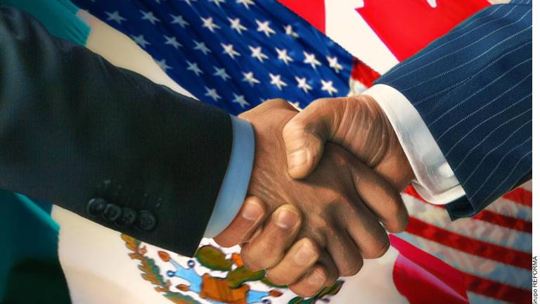 Alfredo Domínguez Marrufo, director del Centro, dijo que hace falta una reforma a la Ley Federal del Trabajo, la cual ya pasó por la Cámara de Diputados y se espera que se retome en el Senado.