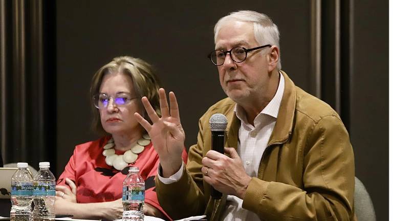 El ex funcionario federal compartió su visión sobre lo que se necesita para combatir a la delincuencia organizada.