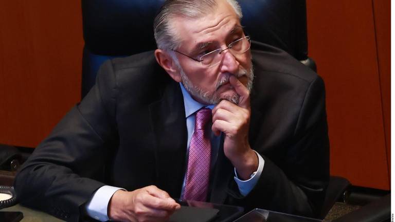 El morenista Adán Augusto López elevó en un 11 mil por ciento, en 2025, el monto de recursos de una partida en el Senado de la República que maneja a discreción.