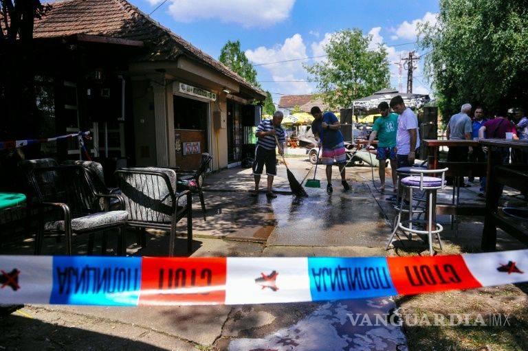 $!Mata a tiros a ex esposa, asesina a 4 más y hiere a 20, en Serbia