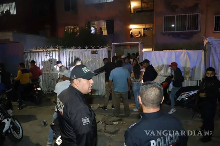 $!Cientos de jóvenes 'arman' fiesta en Ecatepec, contingencia no les importó