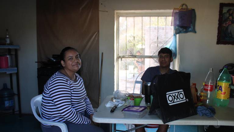 $!Luz Verónica Becerra, extrabajadora de Wrangler en San Pedro, necesita el empleo para contar con seguridad social.