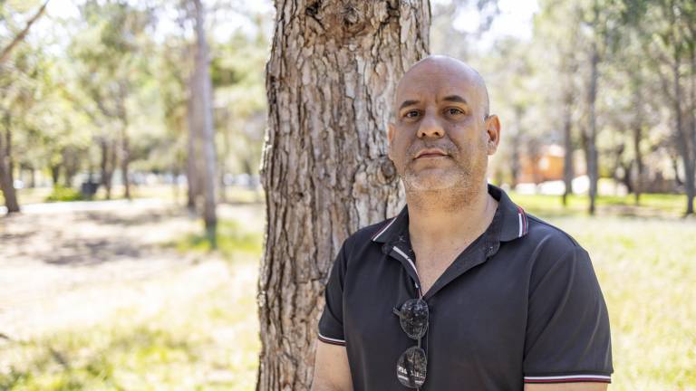 $!Fernando Montoya de 49 años, huyó de la dictadura en Cuba y encontró refugio en la ciudad de Saltillo.