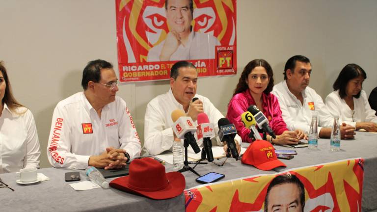 $!El candidato del Partido del Trabajo, Ricardo Mejía Berdeja únicamente declaró ante el IEC tener un terreno en Acapulco y un BMW de más de un millón de pesos.