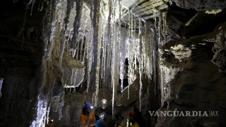 Descubren la cueva de sal más larga del mundo en Israel