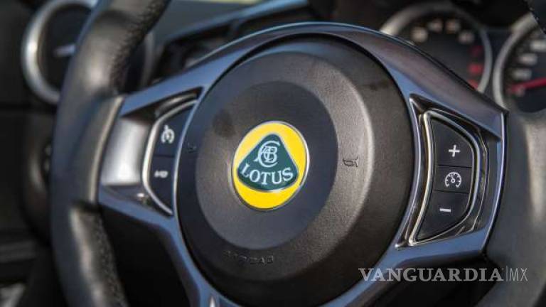 Lotus entraría al segmento de los lujosos SUV deportivos