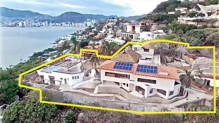 La extravagante mansión de Juan Collado, valuada en 6.4 millones de dólares; vecinos aseguran que el verdadero dueño es Romero Deschamps