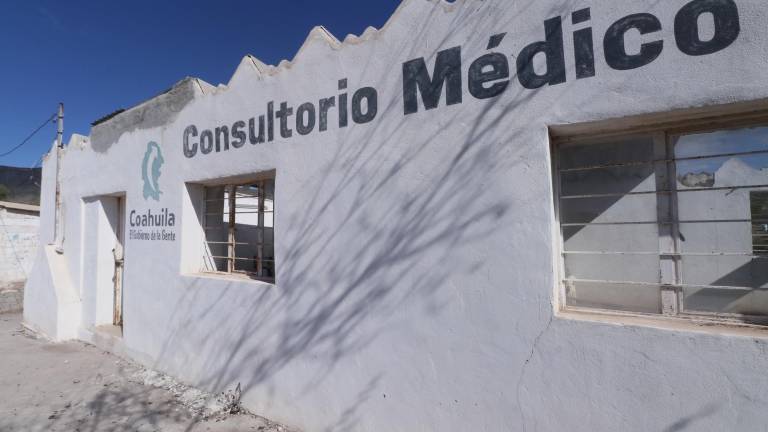 $!El consultorio médico en el ejido Puebla tiene todavía el sello de gobierno de hace tres sexenios.