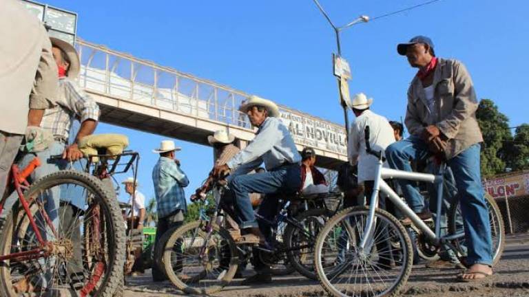 $!Yaquis endurecen bloqueo carretero en Sonora, Gobierno federal pide tregua