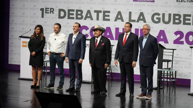 $!Los candidatos se presentaron en el primer debate en Torreón y este 1 de mayo tendrán el segundo debate. En los ejercicios se acusan y señalan, y por eso es necesario que el electorado tenga un voto informado y sepa qué declaraciones hacen los aspirantes.