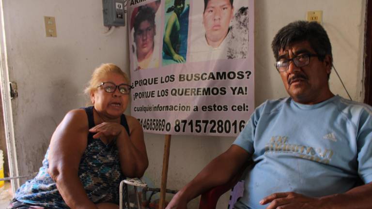 $!Carmen Ramírez y José Salas, padres de Armando Salas Ramírez, desaparecido hace 15 años, relatan los problemas, las decepciones y el coraje que han acumulado en todos estos años.