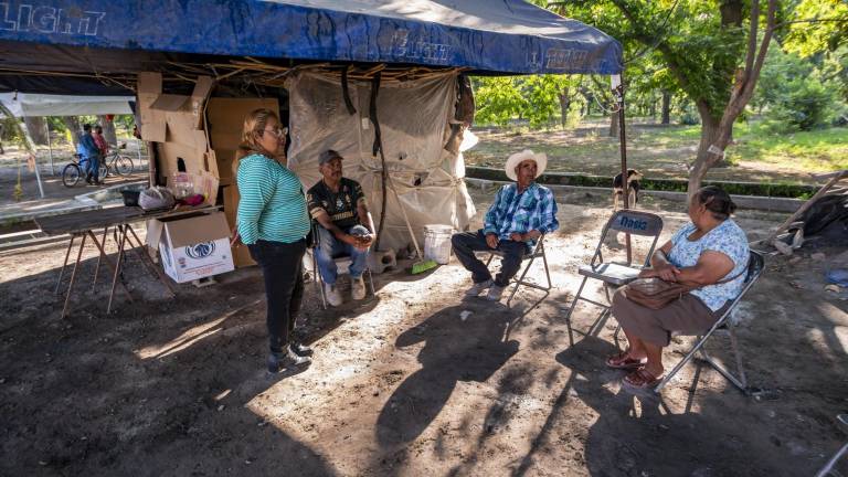 $!Campamento de vigilancia de los campesinos en “El Compartidero”, el punto visible del conflicto por el agua en Parras.