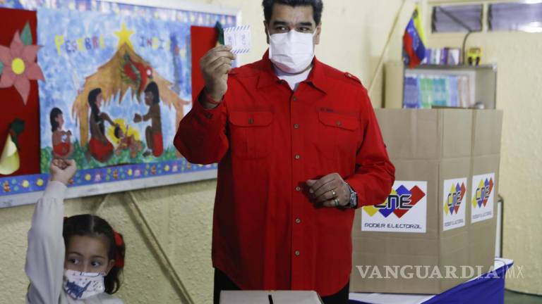 Nicolás Maduro pide respeto al arrollador triunfo chavista