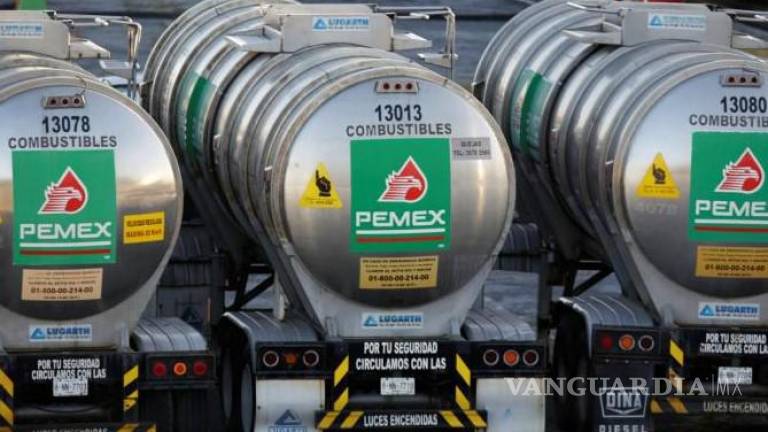 Sin licitación, Pemex entrega contrato de autotransporte por 37 mil 341 mdp en sexenio de AMLO