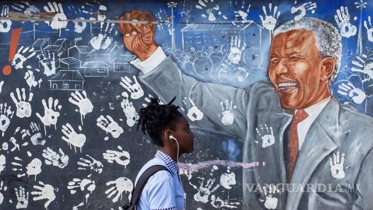 10 años del fallecimiento de Nelson Mandela, icono de la lucha contra ...