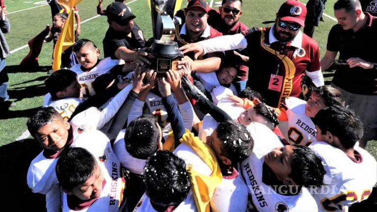 Vaqueros, Pieles Rojas Y Águilas Moradas Campeonan En La Temporada Infantil