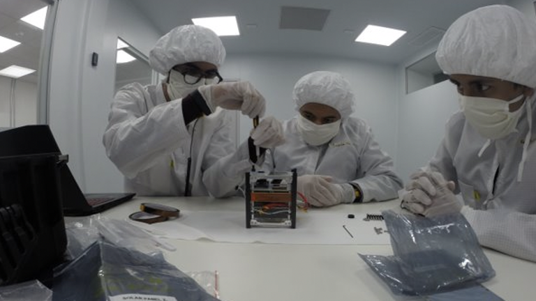 $!A decir de científicos, impulsores y desarrolladores de tecnología para la investigación del espacio, lo que se vive en el país es un retroceso.