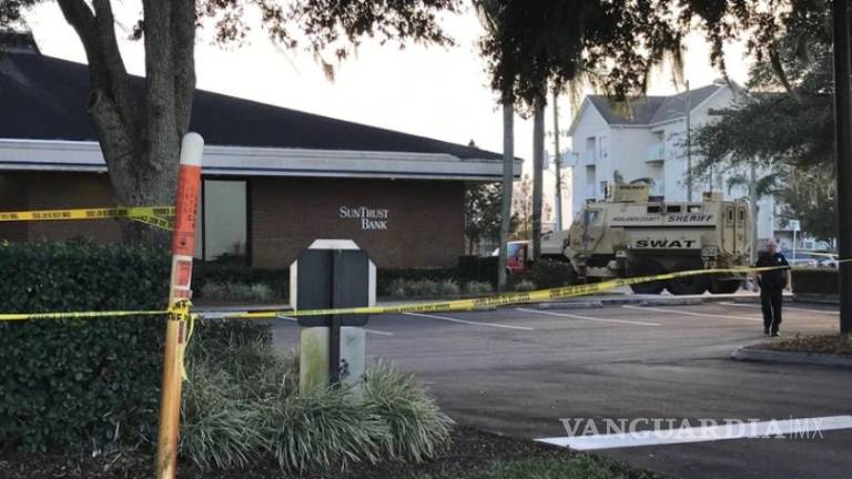 Mueren cinco personas por tiroteo durante un intento de robo a banco en Florida