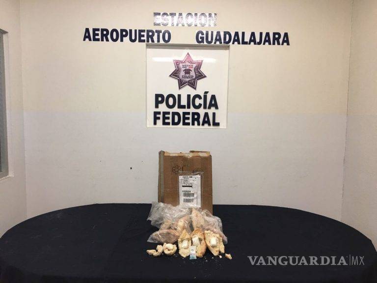 $!Ya hay bolillos rellenos de cocaína, los decomisan en Guadalajara