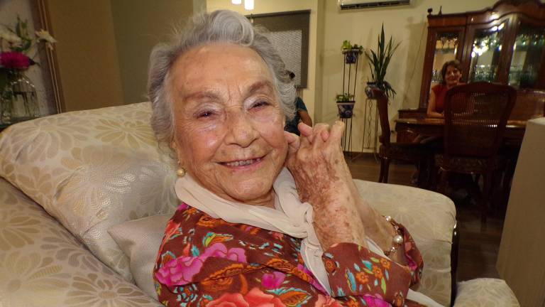 $!La Tía Coco se caracteriza por ser siempre muy alegre y tener una sonrisa que parece que no se apaga.